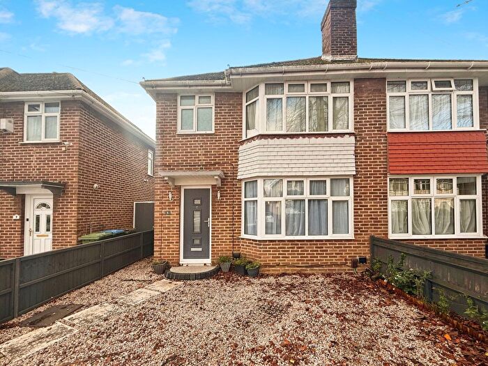 3 Bedroom Semi Detached House For Sale In Gladstone Road, Southampton, SO19