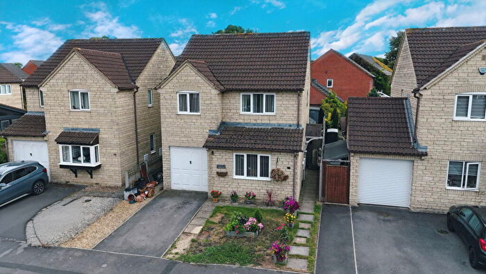 3 Bedroom Detached House For Sale In Cornfield Close, Bradley Stoke, Bristol, BS32