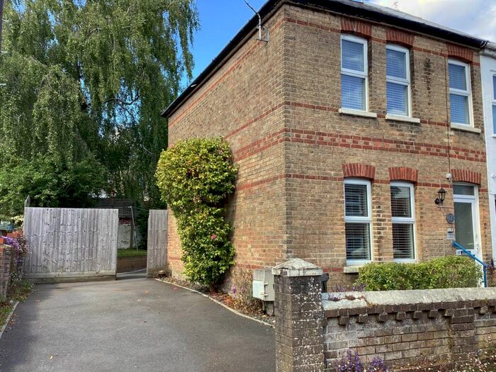 2 Bedroom End Of Terrace House To Rent In Lodge Close, Parkstone, Poole, BH14