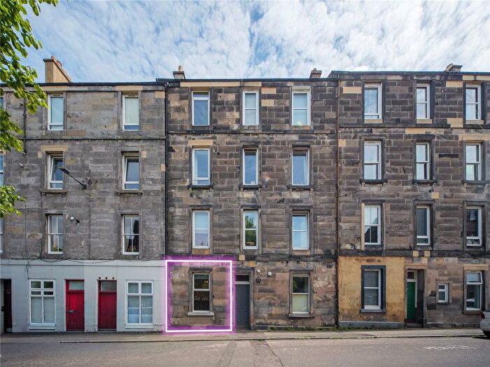 1 Bedroom Flat For Sale In West Montgomery Place, Edinburgh, Midlothian, EH7