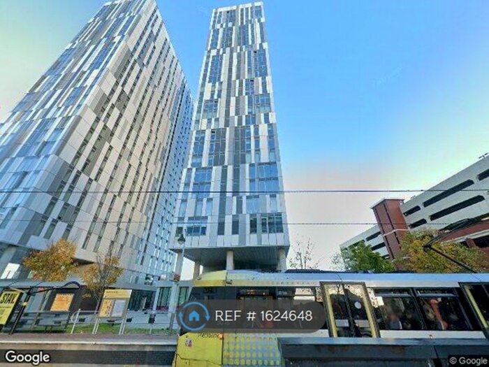 3 Bedroom Flat To Rent In Michigan Point Tower A, Salford, M50