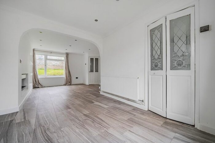 3 Bedroom Semi-Detached House To Rent In Ranscombe Close, Strood, Rochester, ME2