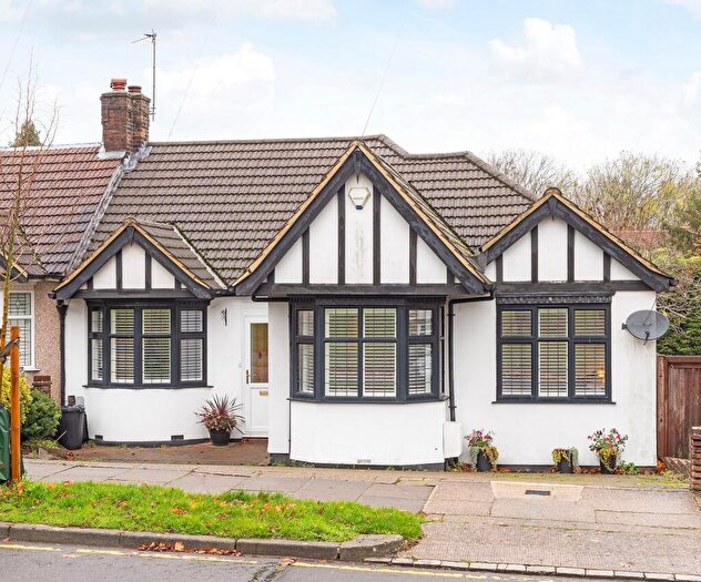 4 Bedroom Semi-Detached Bungalow For Sale In Spring Gardens, Orpington, BR6