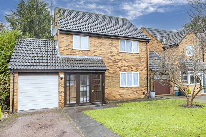 4 Bedroom Detached House To Rent In Kirby Close, Northwood, HA6