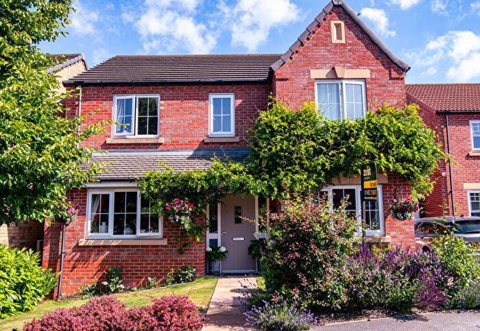 4 Bedroom Detached House For Sale In Hallcoate View, Hull, HU8