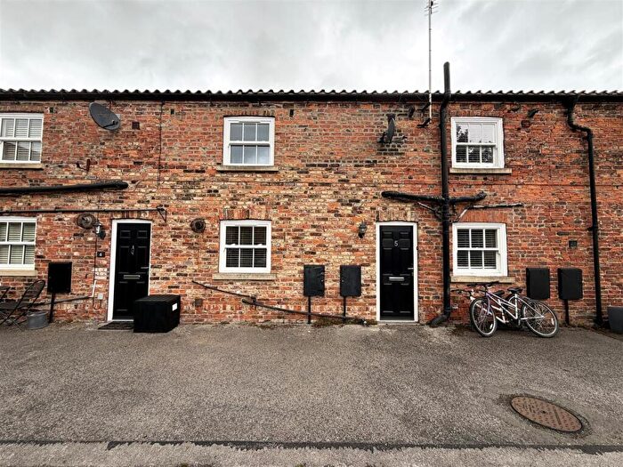 2 Bedroom Terraced House To Rent In Bishopgate Court, Hailgate, Howden, DN14