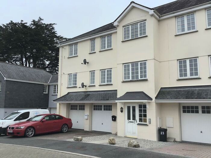 2 Bedroom Flat To Rent In St Austell, PL25
