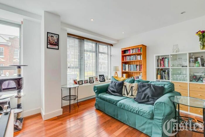 2 Bedroom Flat To Rent In Village Apartments, Crouch End, N8