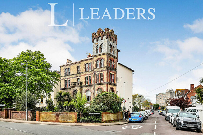 1 Bedroom Flat To Rent In Waverley Road, Southsea, PO5