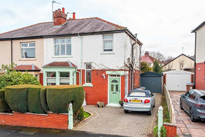 3 Bedroom Semi Detached House For Sale In Parkside Avenue, Chorley, PR7