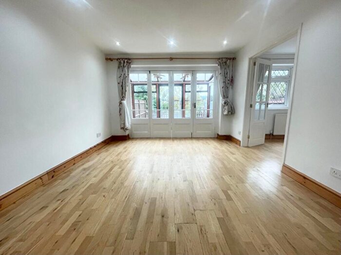 3 Bedroom House To Rent In Ryarsh Crescent, Orpington, BR6