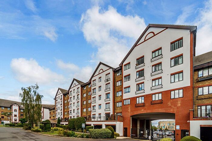 1 Bedroom Flat For Sale In Sopwith Way, Regents Court Sopwith Way, KT2