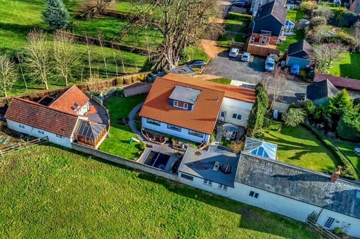 5 Bedroom Detached Bungalow For Sale In Fordham Road, Newmarket, CB8