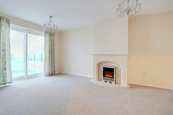 2 Bedroom Bungalow To Rent In Glendale Close, Hereford, HR4