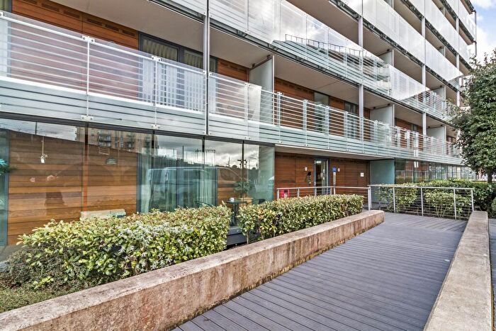 1 Bedroom Apartment To Rent In Kelso Place, Manchester, Greater Manchester, M15