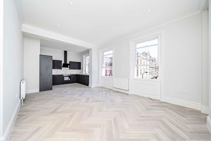 4 Bedroom Flat To Rent In Earls Court Road, London, SW5