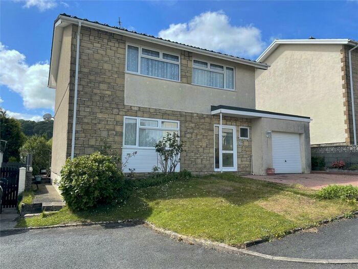 4 Bedroom House To Rent In Penybanc, Carmarthen, SA31