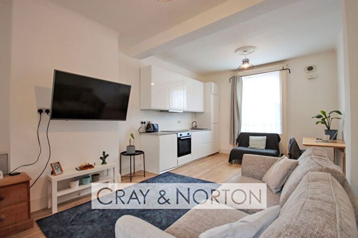 1 Bedroom Flat To Rent In St James Park, Croydon, CR0