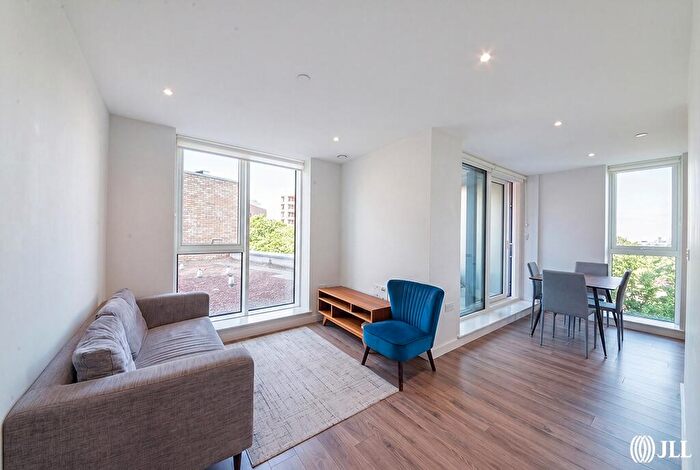 1 Bedroom Apartment To Rent In Newnton Close London, N4