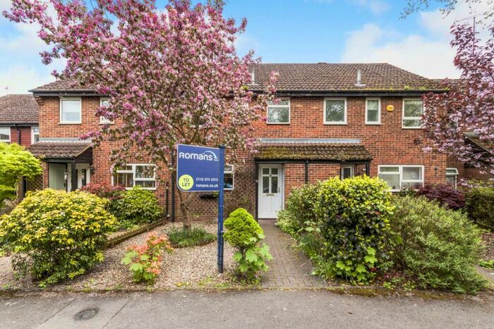 3 Bedroom Terraced House To Rent In Arnett Avenue, Finchampstead, RG40