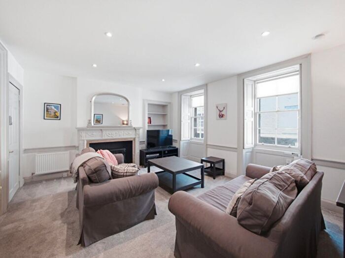 1 Bedroom Flat For Sale In / Rose Street, New Town, Edinburgh, EH2