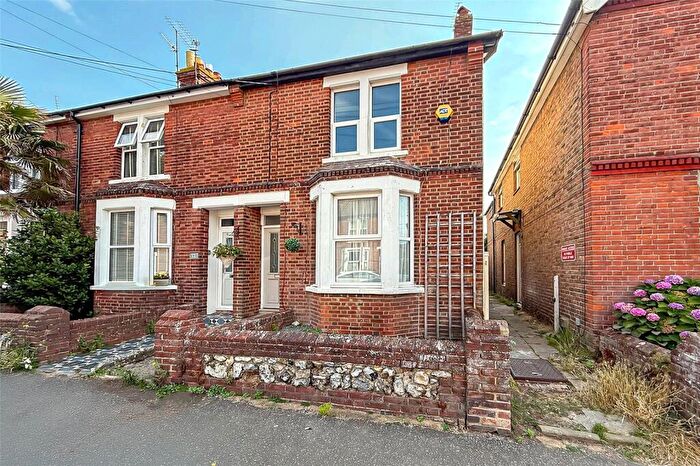 3 Bedroom End Of Terrace House For Sale In Stanhope Road, Littlehampton, West Sussex, BN17