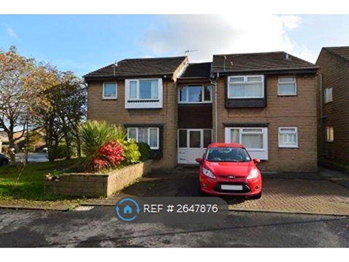 Studio To Rent In Morley, Leeds, LS27