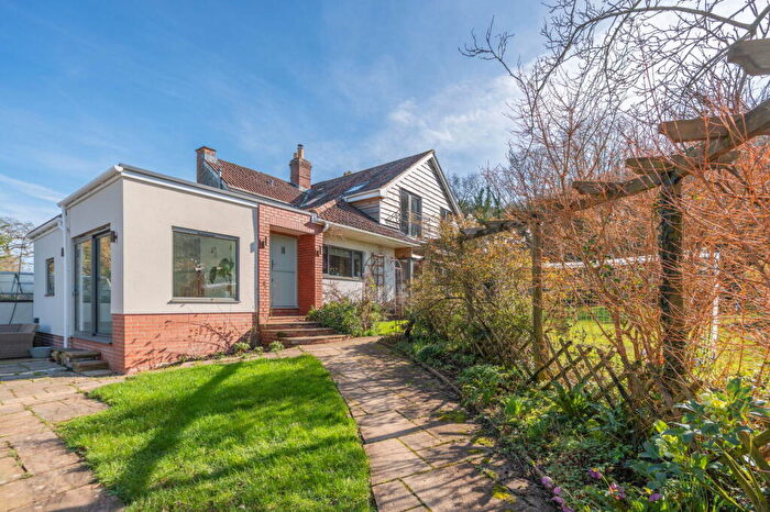 4 Bedroom Cottage For Sale In Towerhead, Banwell, BS29