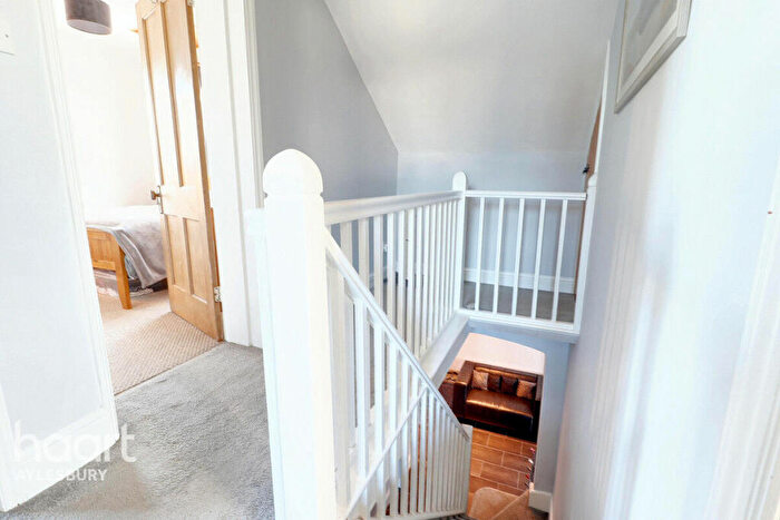 4 Bedroom Detached House For Sale In Main Street, Aylesbury, HP18
