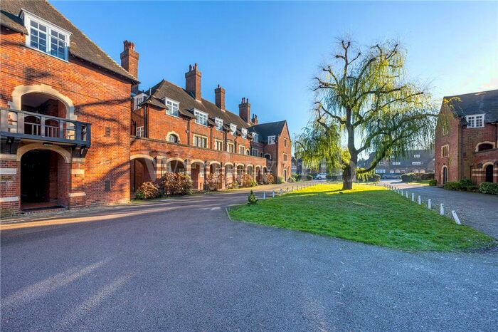 1 Bedroom Flat To Rent In Meadway Court, Meadway, London NW11