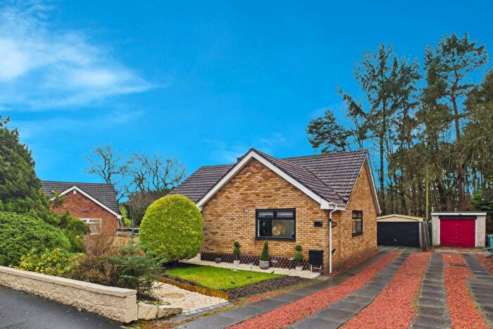 3 Bedroom Detached Bungalow For Sale In Larchfield Gardens, Wishaw, ML2