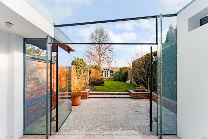 3 Bedroom Terraced House For Sale In Church Street, Henley On Thames, RG9