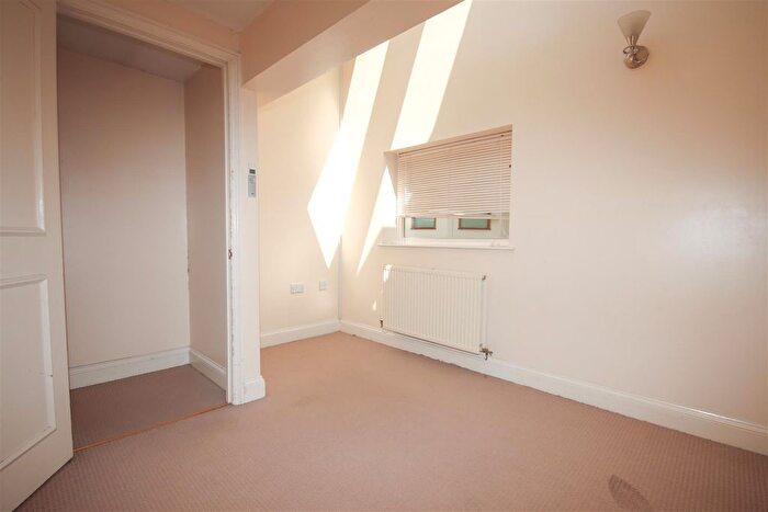 2 Bedroom Flat To Rent In Lime Grove, Rushden, NN10