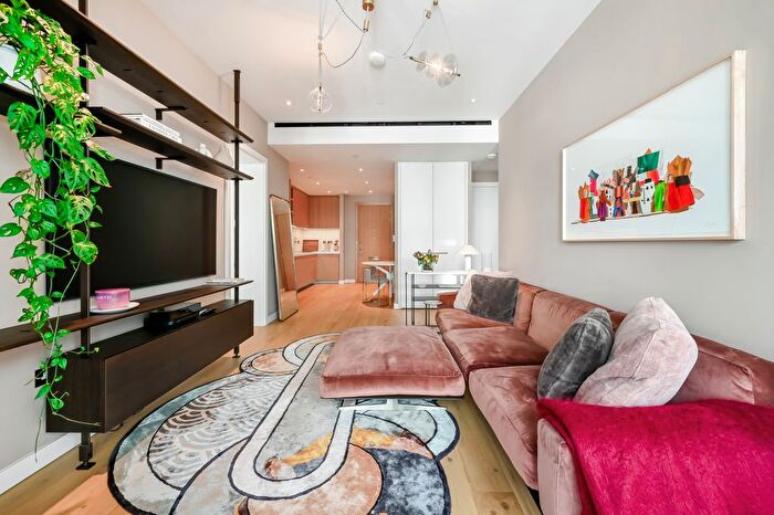 2 Bedroom Flat To Rent In Wilshire House, Battersea Power Station, London, SW11