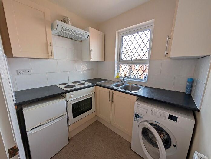 2 Bedroom Flat To Rent In Acland Road, Bournemouth, Dorset, BH9