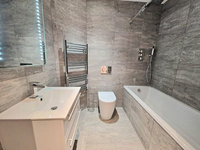 1 Bedroom Flat To Rent In Eastern Road, Bracknell, Berkshire, RG12