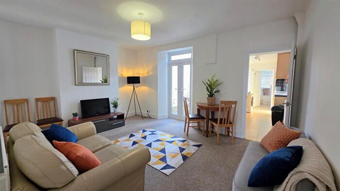 4 Bedroom Terraced House To Rent In Hanham Road, Bristol, BS15