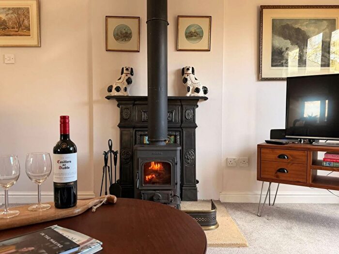 2 Bedroom Flat To Rent In Nunney, BA11