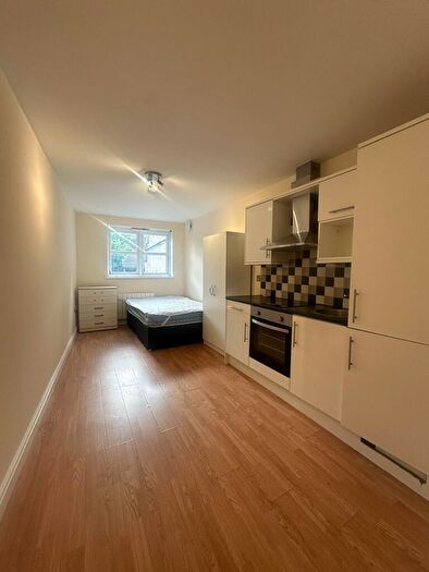 Studio To Rent In Flat, Park Street, Luton, LU1
