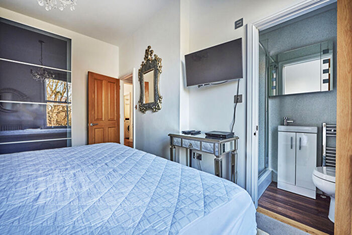 2 Bedroom Apartment To Rent In Beaconsfield Road, St Albans, Hertfordshire, AL1