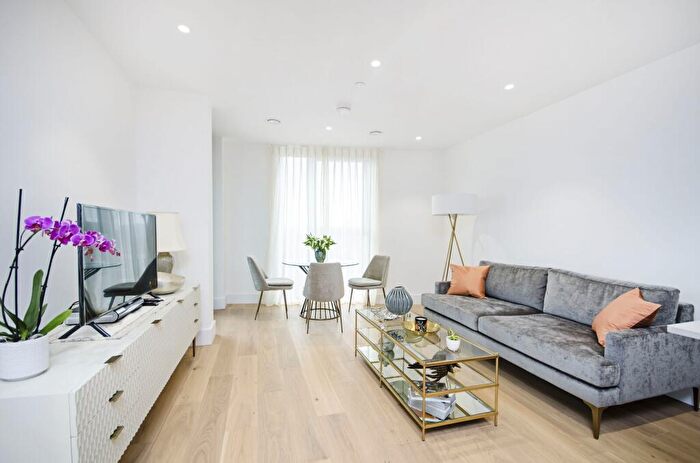 1 Bedroom Flat To Rent In Kingsland Road, Dalston, London, E8