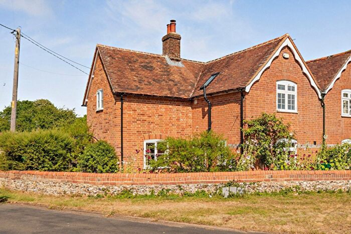 3 Bedroom Semi-detached House For Sale In Lower Church Farm Cottages, Noakes Hill, Ashampstead, RG8