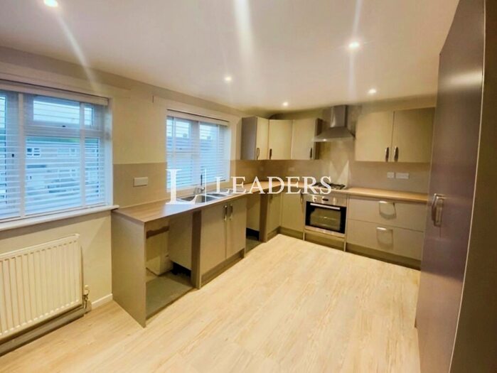 2 Bedroom Flat To Rent In Edinburgh Road, Stamford, PE9