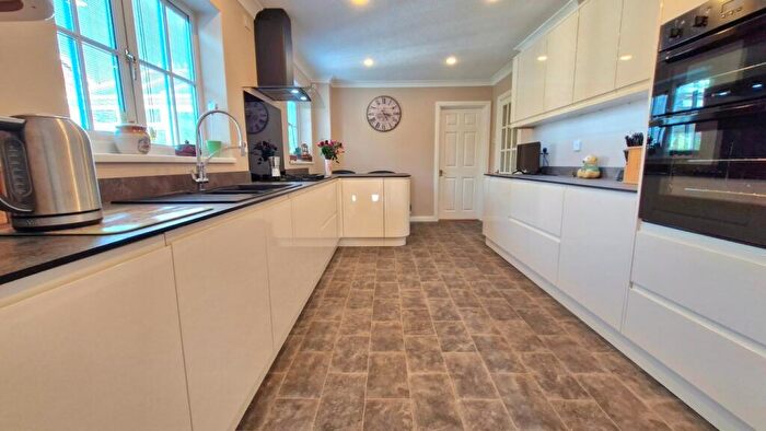 5 Bedroom Detached House For Sale In Chariots Way, Baston, Peterborough, PE6