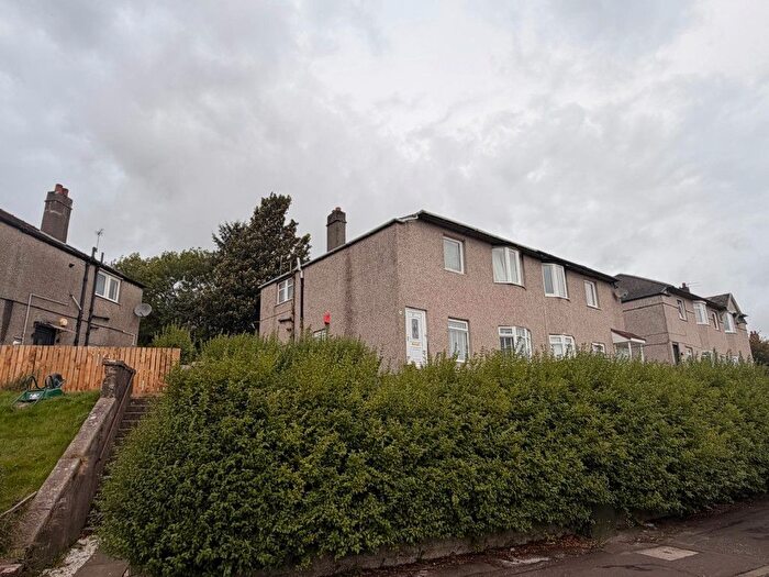 3 Bedroom Flat To Rent In Baldovie Road, Cardonald, G52
