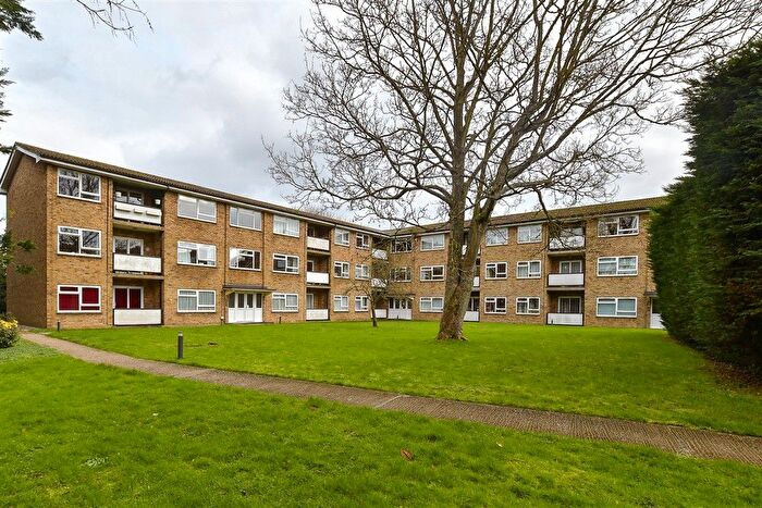 2 Bedroom Flat For Sale In Puckle Lane, Canterbury, Kent, CT1