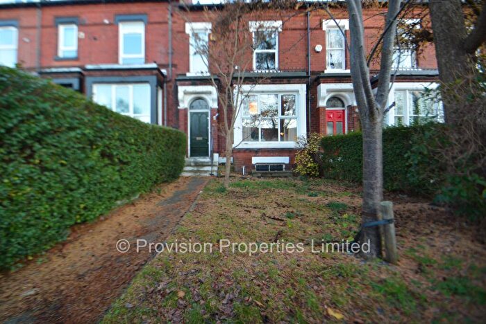 6 Bedroom Terraced House To Rent In Ash Grove, Hyde Park, Leeds, LS6