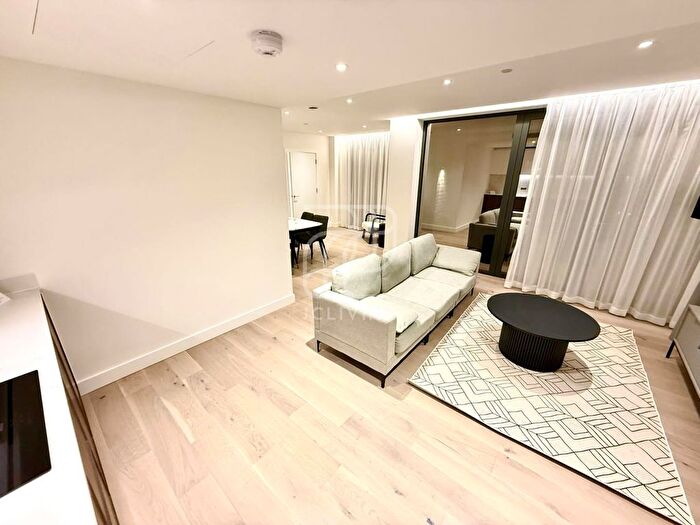 1 Bedroom Flat To Rent In Calthorpe Street, London, WC1X