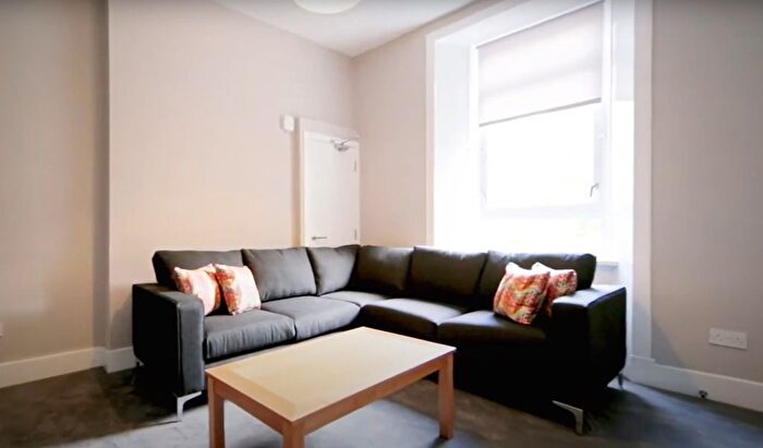 2 Bedroom Flat To Rent In Stewartville Street, Glasgow, G11