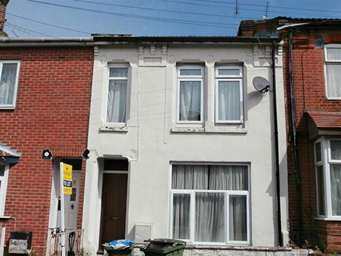 4 Bedroom Terraced House To Rent In Milton Road, Southampton, SO15